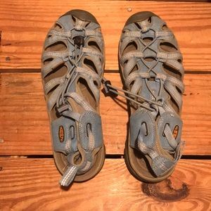 Women’s Keens size 10